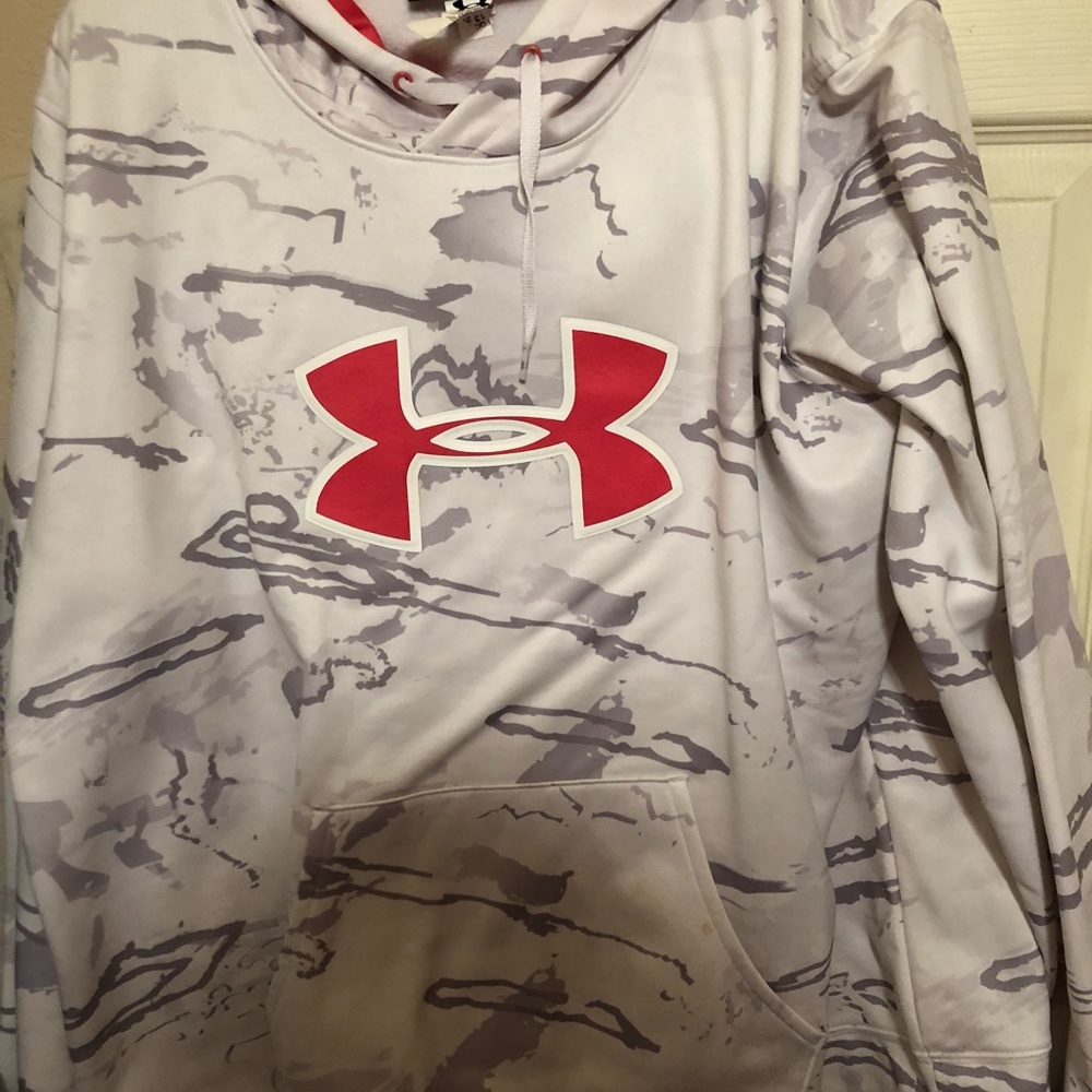 Under Armour sweatshirt